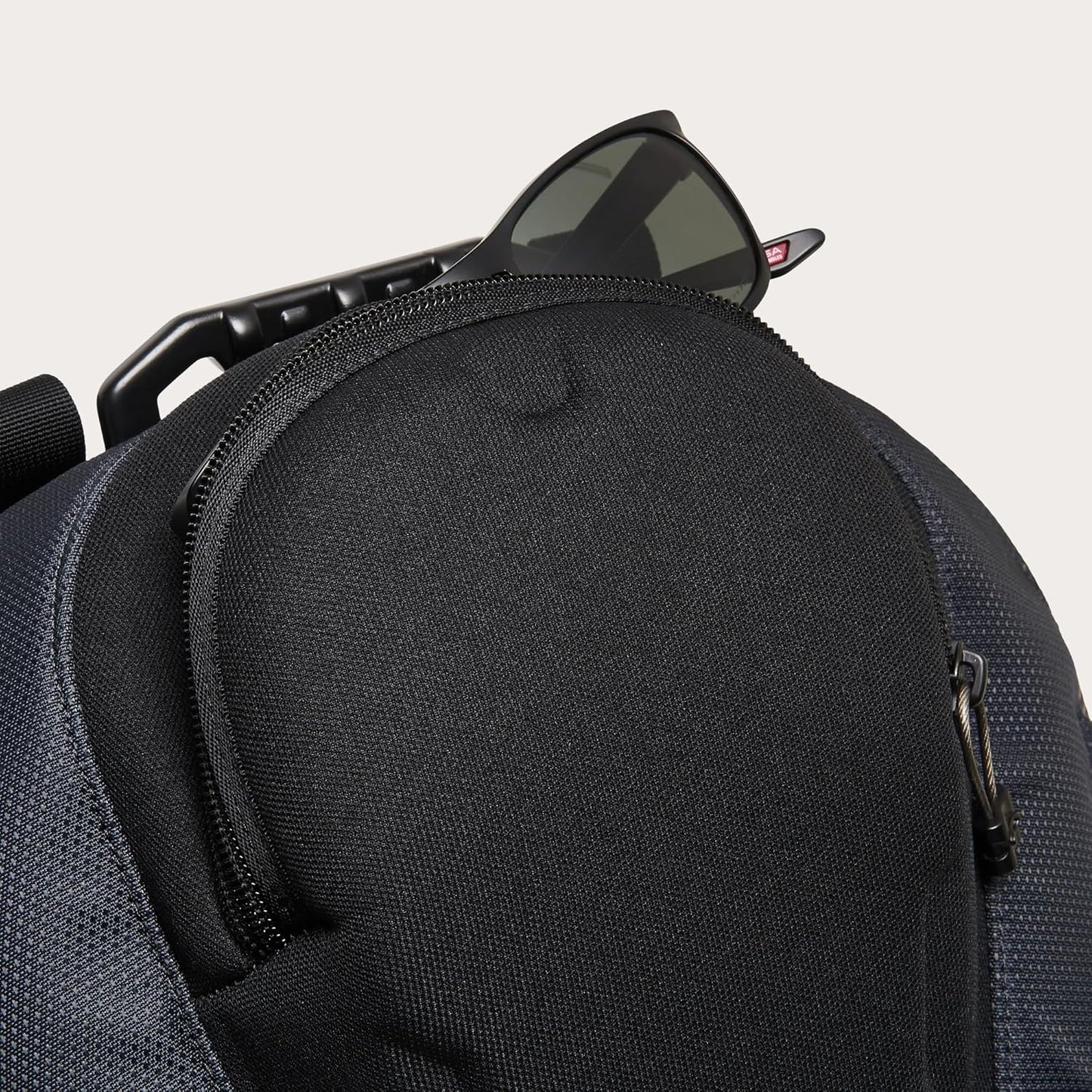 Oakley Kitchen Sink Backpack, Graphite